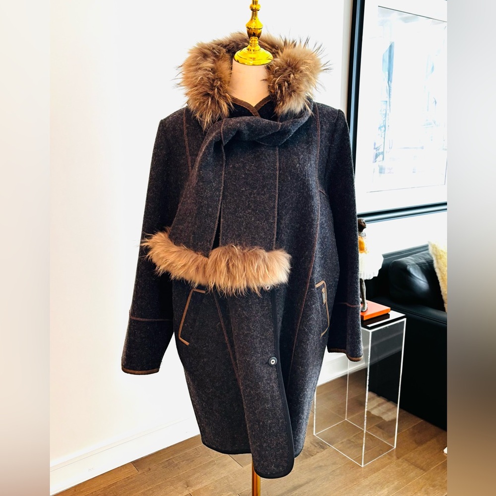 Epsilon Canada Wool Coat with Fur Trim – Size M